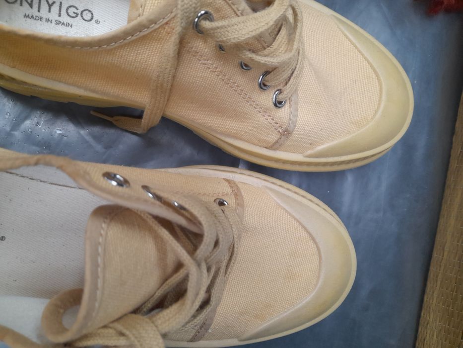 Tenesi mustar nr 39 ONYGO