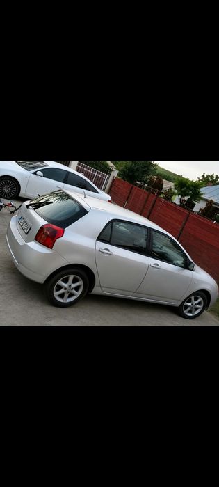 Vând toyota COROLLA