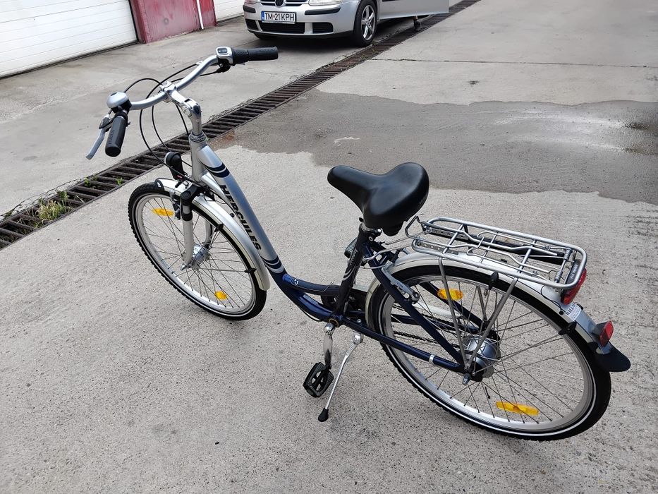 Vând bicicleta din aluminiu pentru damă