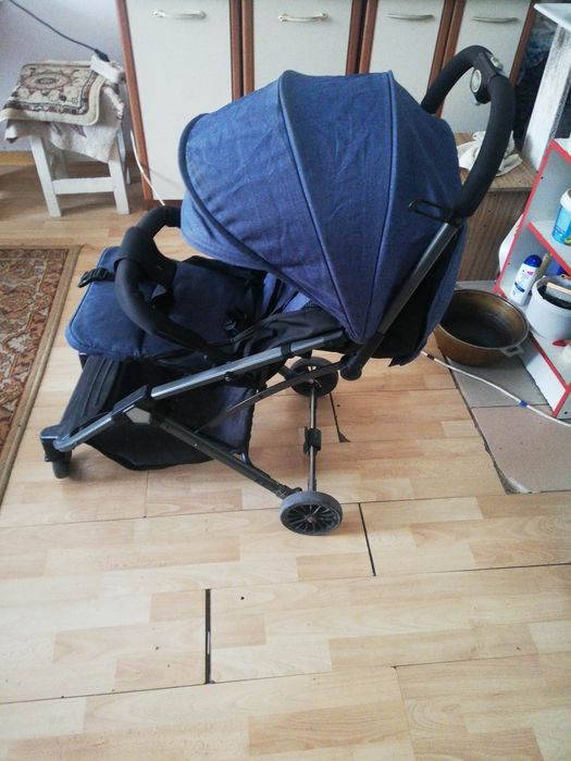 Продаю детскую коляску