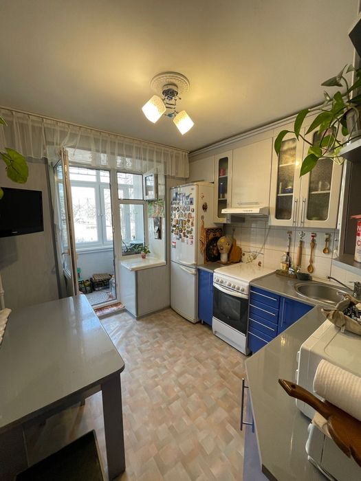 Продам 2 комн.район 1000 мелочей!