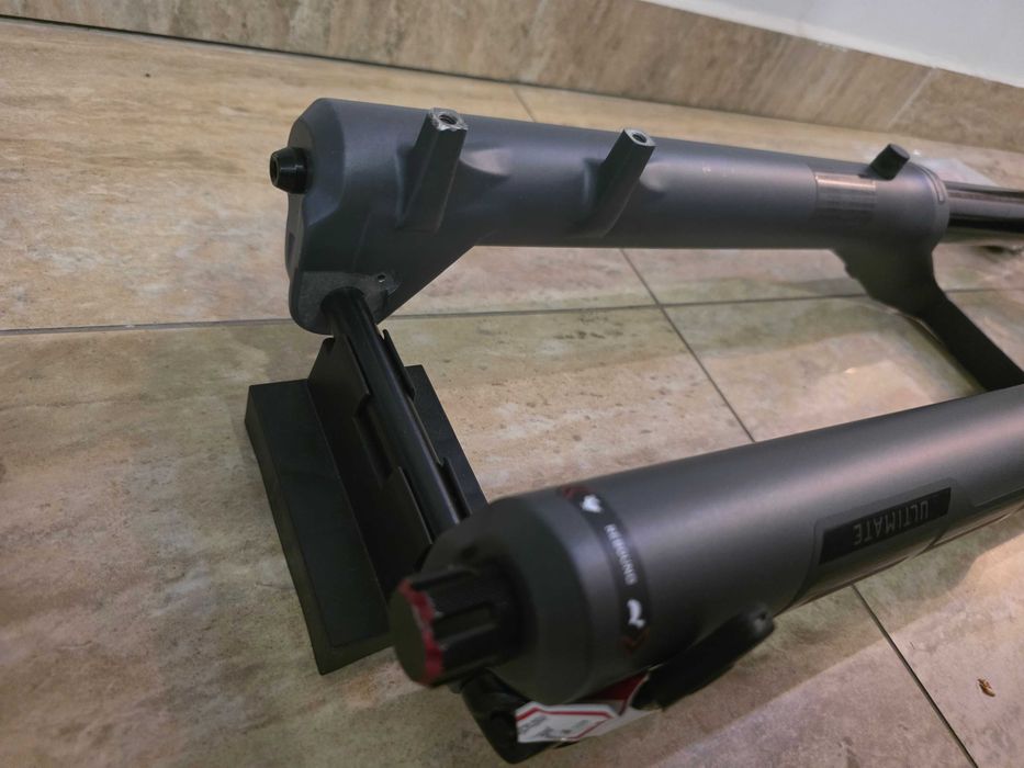 RockShox ZEB Ultimate Charger 3 RC2 29" DebonAir+ Tapered Boost 190mm