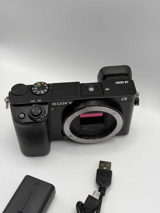 Sony Alpha a6000 беззеркальный фотоаппарат