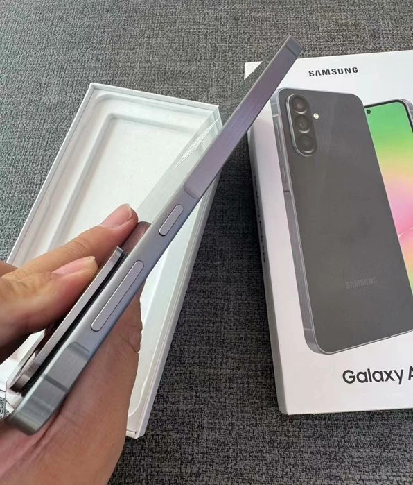 Samsung A56 5G impecabil la cutie