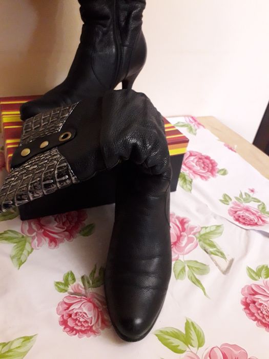 Продам женскую обувь