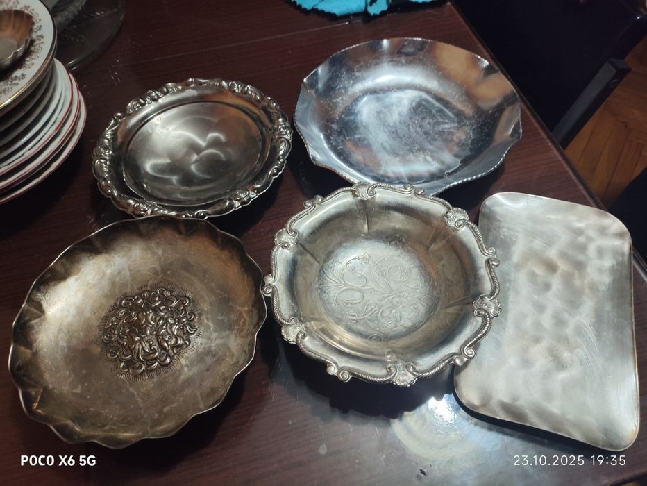Посребрени чинии  10лв брой 50лв всички