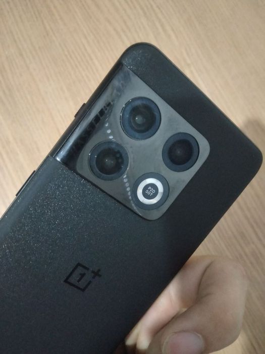Oneplus 10 pro .