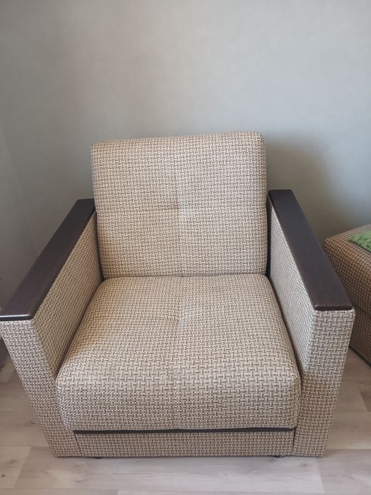 Продам Польский диван и кресло