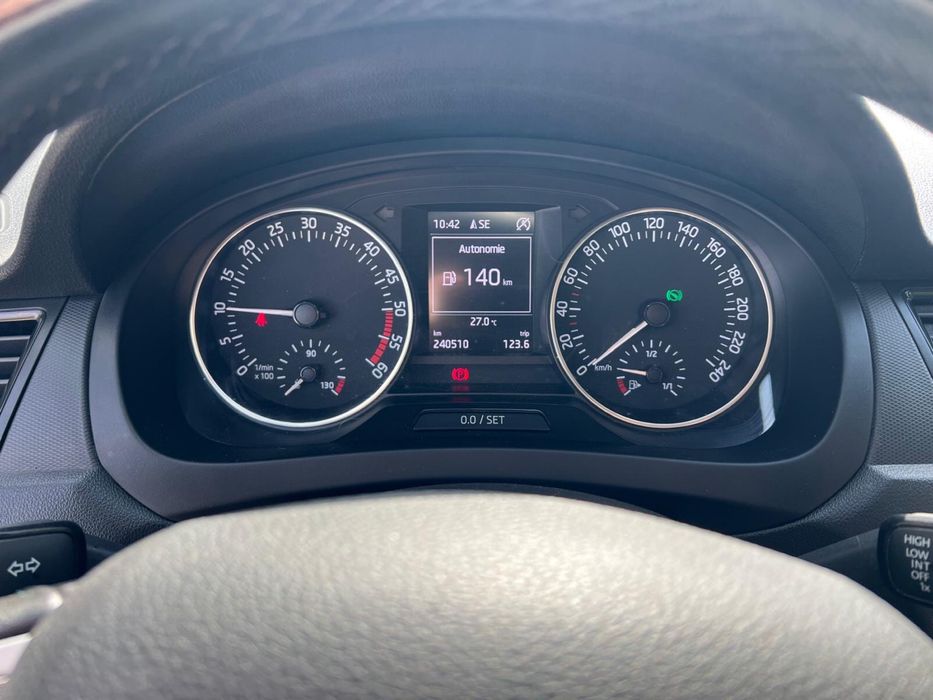 SKODA Rapid 2016 — imagine 5