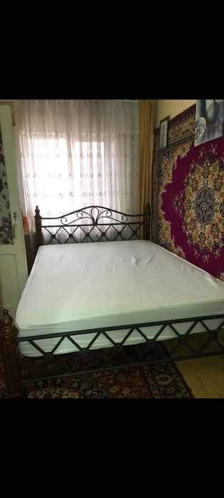 Кровать кованная с матрасом.б.у.Астана