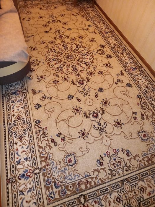 продаются 2 ковра