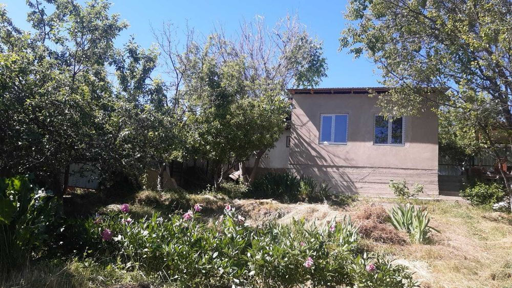 Срочно! Продается садовый дом с  бассейном, баней, 12 соток