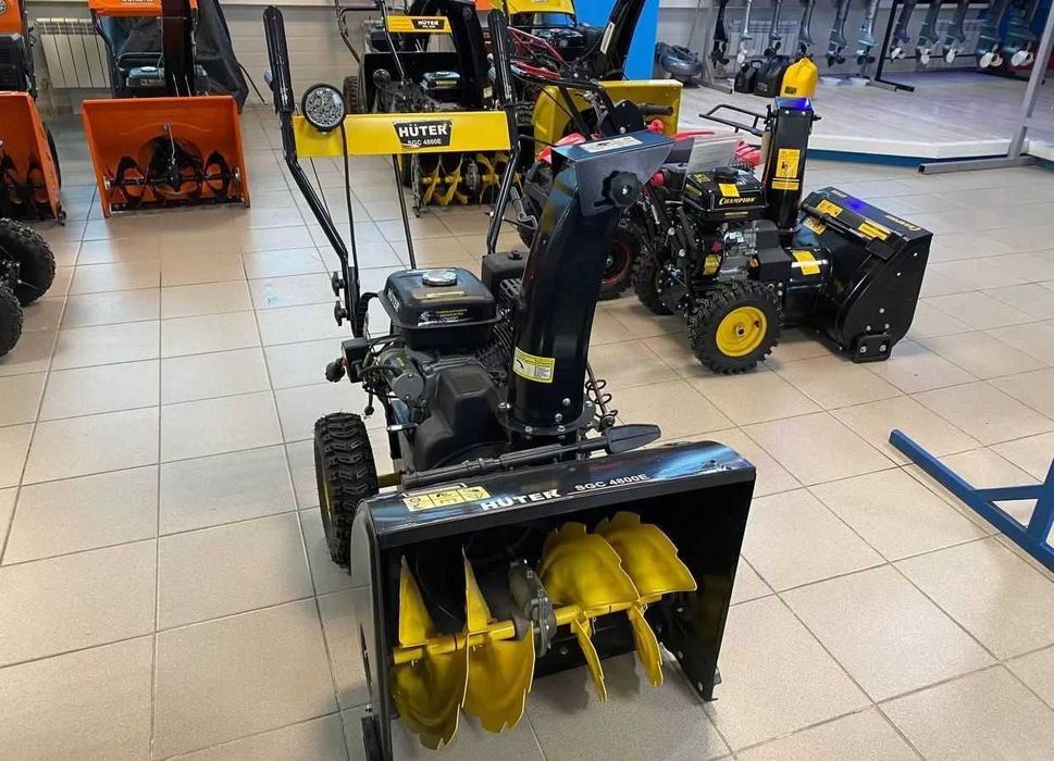 Снегоуборщик Huter SGC 4800E