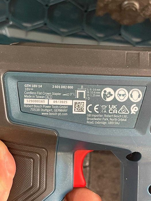 Capsator pistol cuie Bosch Professional GTH 18V-14 – (include L-BOXX 136 și cârlig pentru centură)