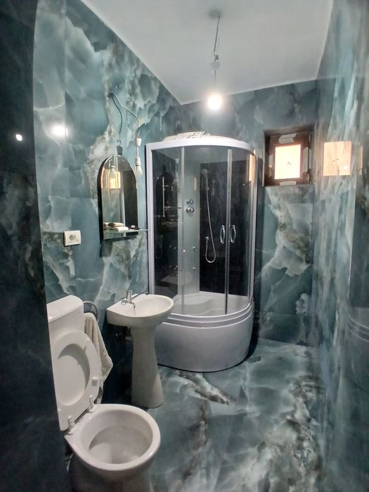Vand urgent apartament ultracentral la vila parter