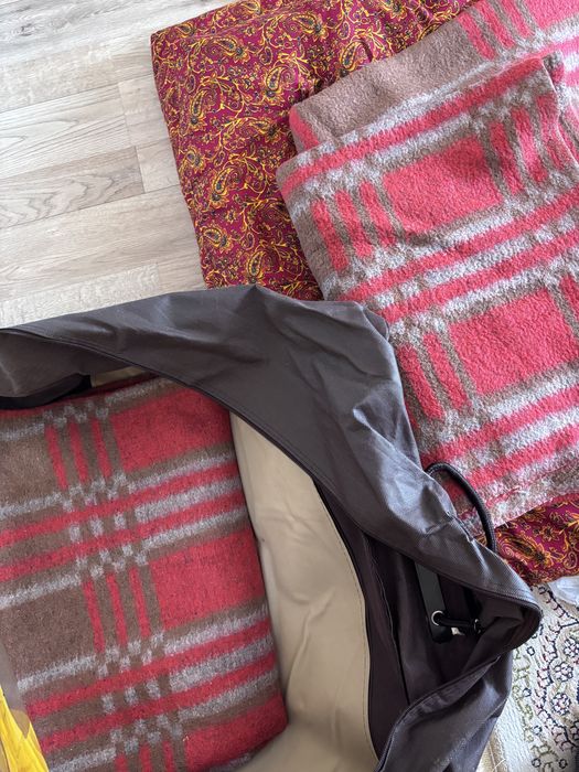 Продам Матрас новые и одеяло