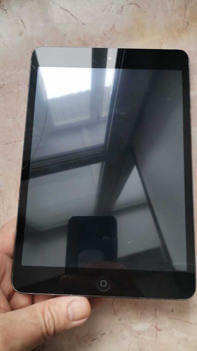 продам ipad mini первого поколения