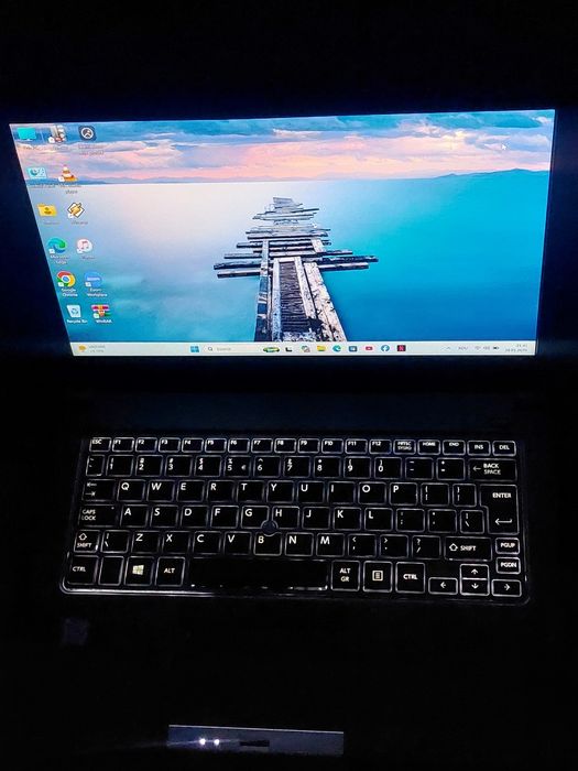 Laptop Toshiba i7 6500u 2,5Ghz/3,1Ghz, 16GB, 256GB, Win11, Office 24