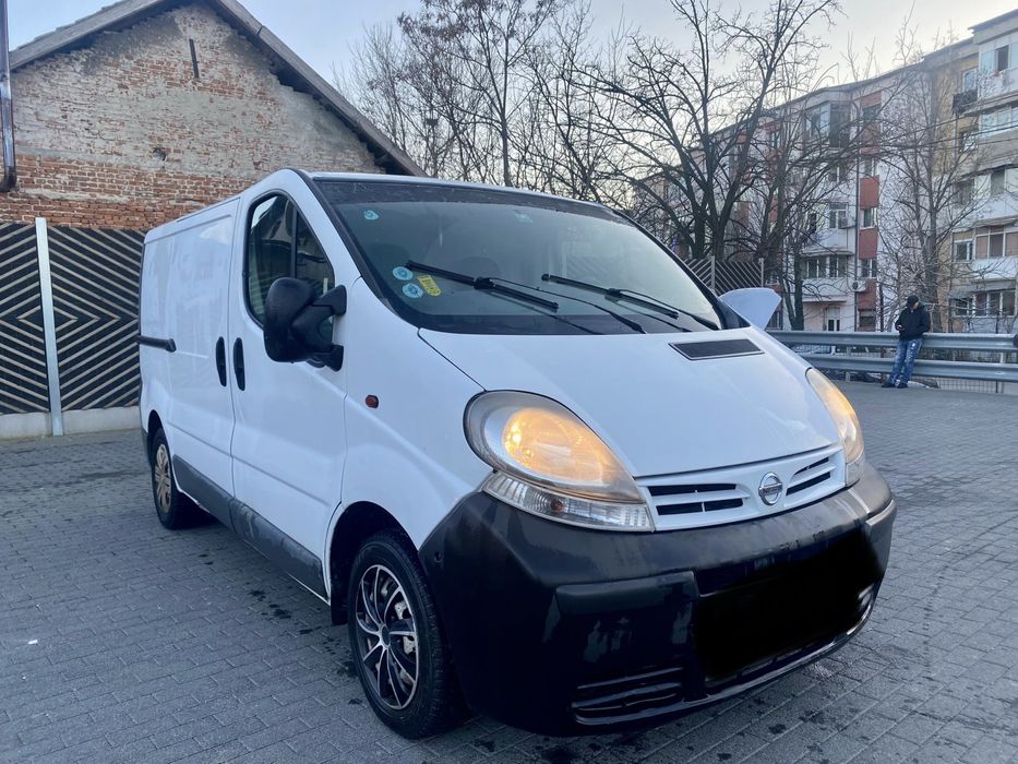 Vand Nissan PrimaStar ( Opel Vivaro - Renault Trafic , acelasi model )