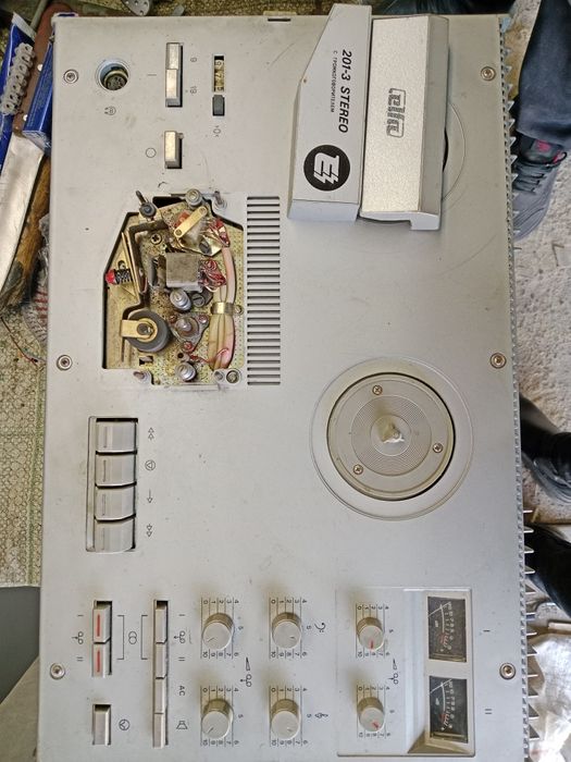 Продам магнитофон-приставку Эльфа