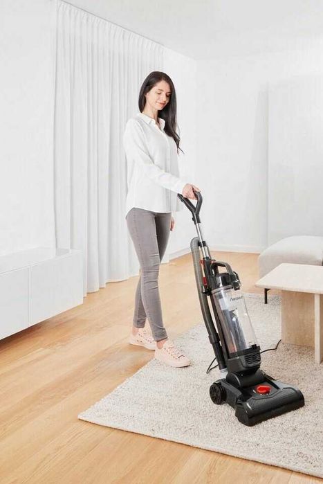 Вертикална прахосмукачка HANSEATIC HVUR4007BMC