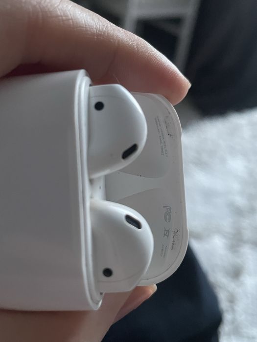 Оригинал наушники Apple AirPods 2