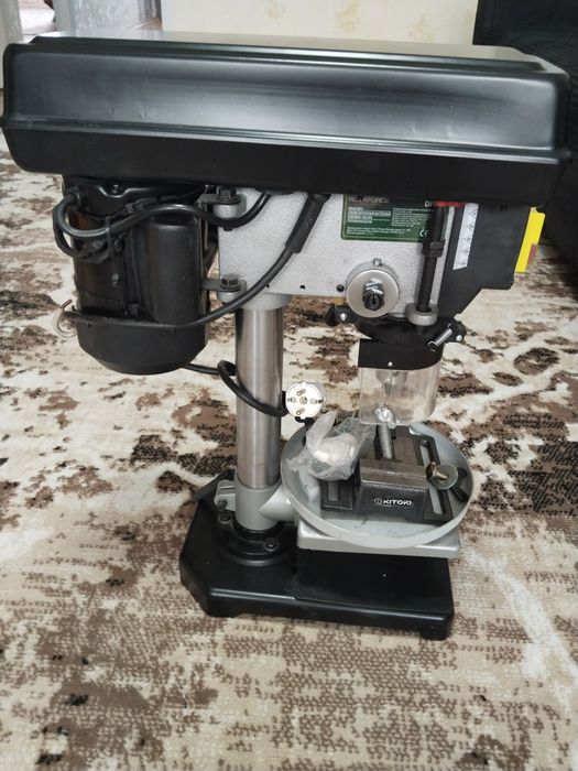 Станок сверлильный