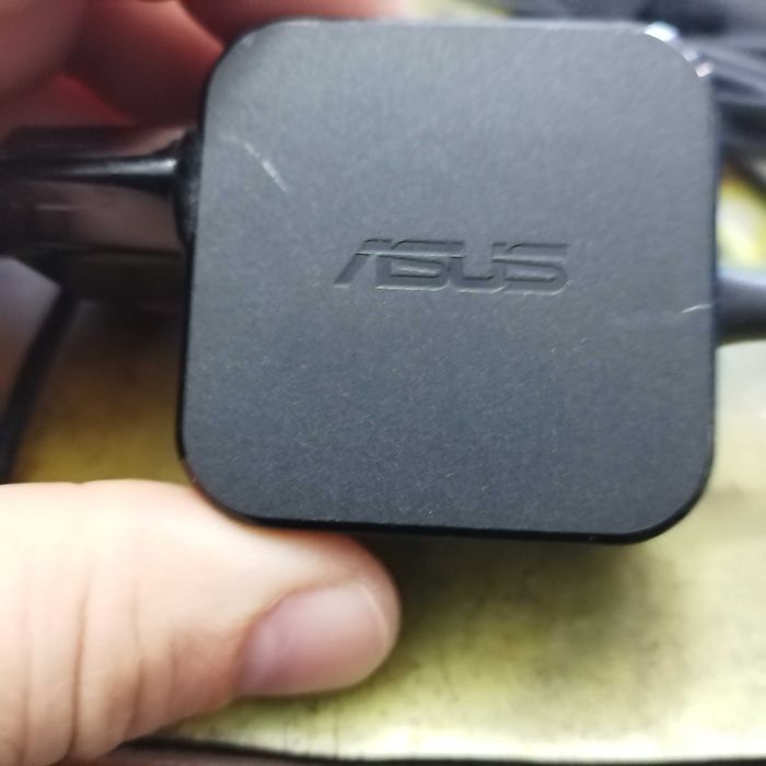Incarcator Asus 12V 1.5A ADP 18HW C