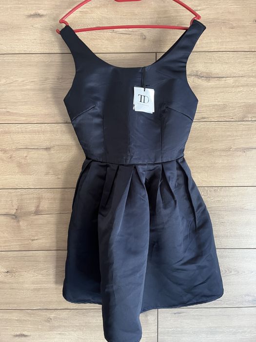 Уникална рокля от Asos