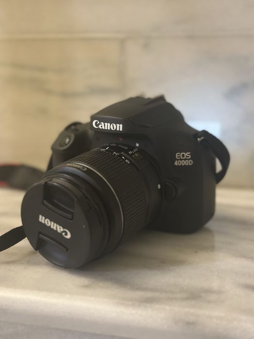 Aparat Foto Canon 4000D + obiectiv 18-55 mm
