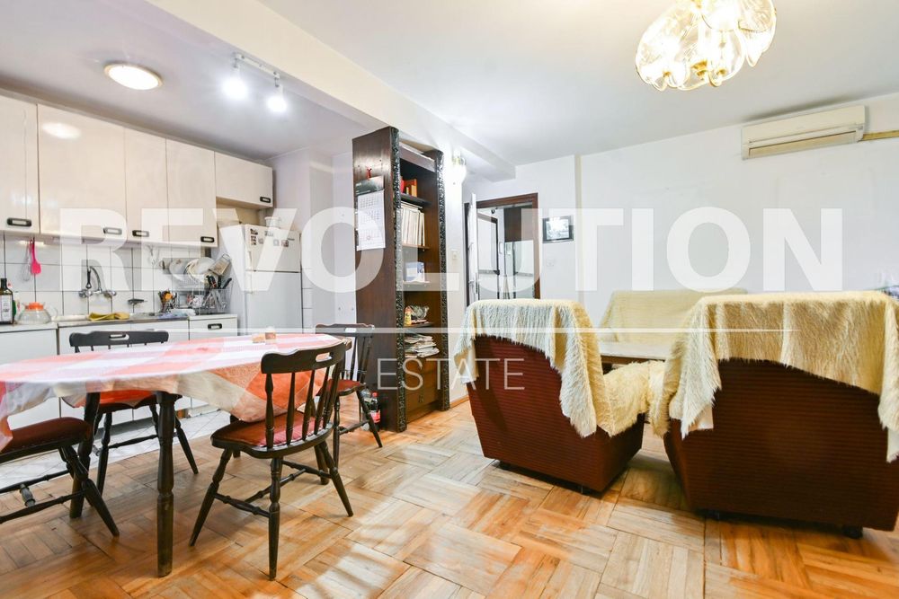 Дава се под наем Двустаен апартамент в София, Бояна - 72 кв.м за 548.25 € - Снимка #1