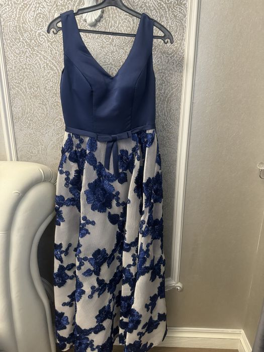 Женское платье.