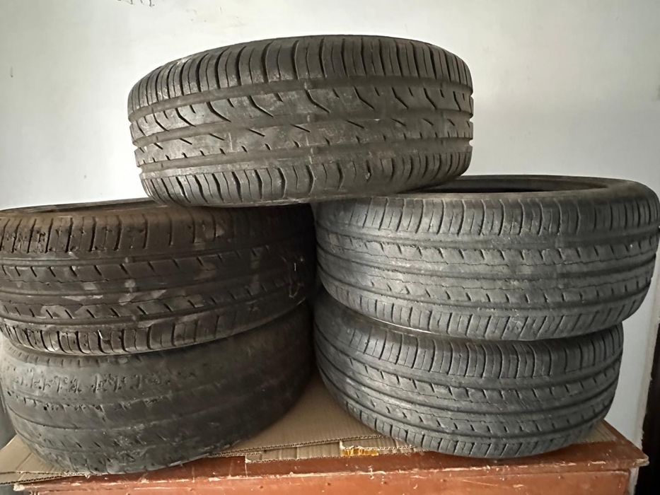 YOKOHAMA   215/50  R 17.