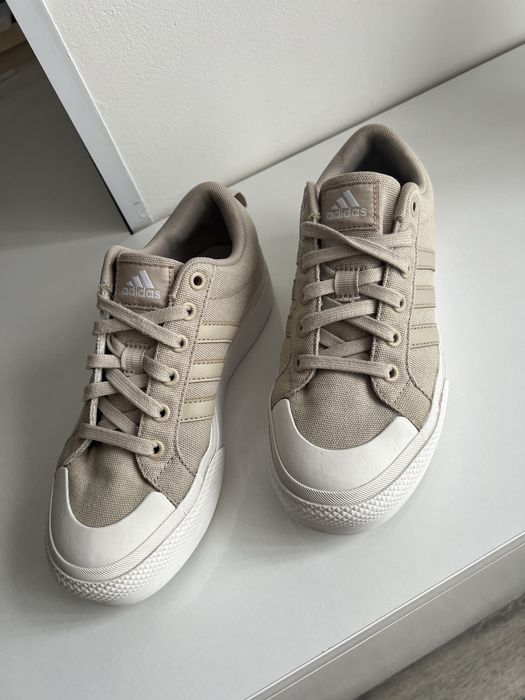 Уникални кецове Адидас 36 2/3