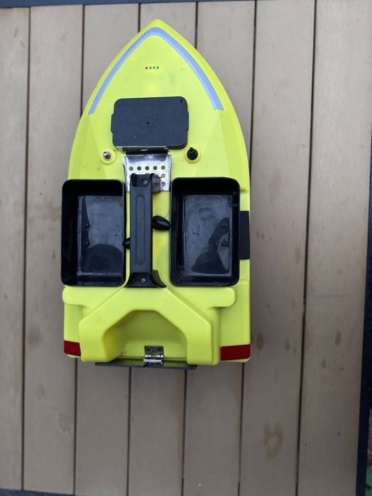 Navomodel barcuta plantat cu Gps