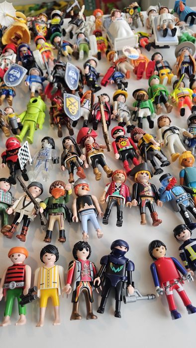 Colectie 111 figurine Playmobil