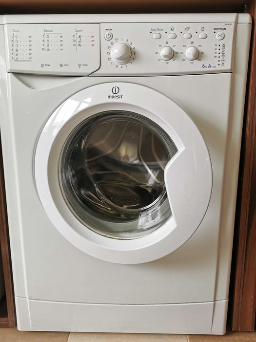 Пералня Indesit IWC6083, 6kg