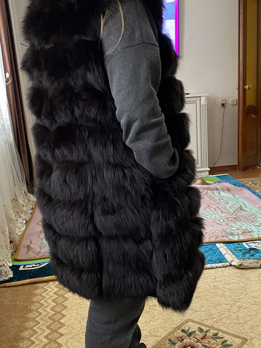 Продам безрукавку шубку