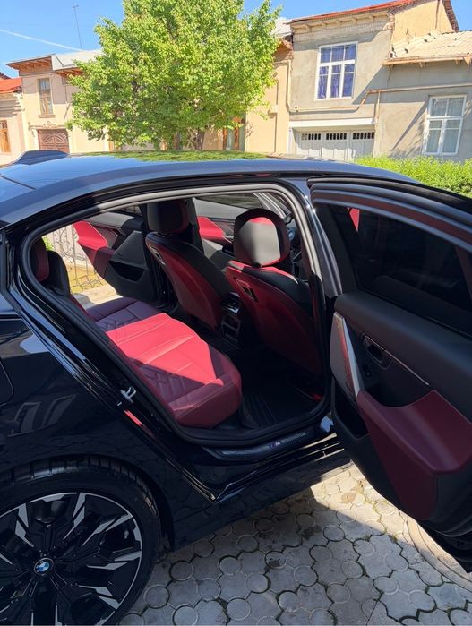 Bmw i5 edrive 40L 713 km zapas xod