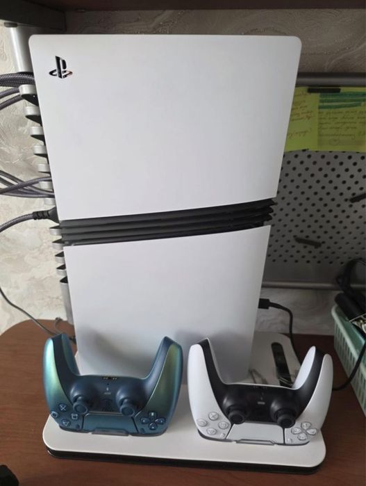 PS5 Pro 2Tb два ориг джостик