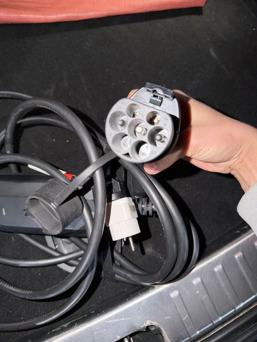 Зарядка для ZEEKR