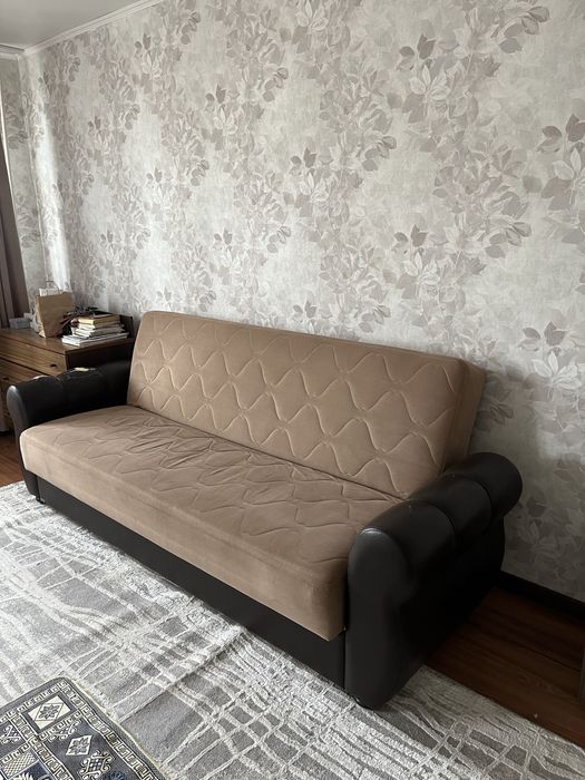 Диван в хорошем состоянии