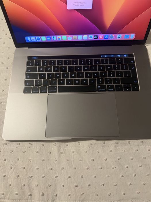 MacBook Pro 15" 2017 | i7 2.9 GHz | 16 GB RAM | SSD 512 GB | Impecabil