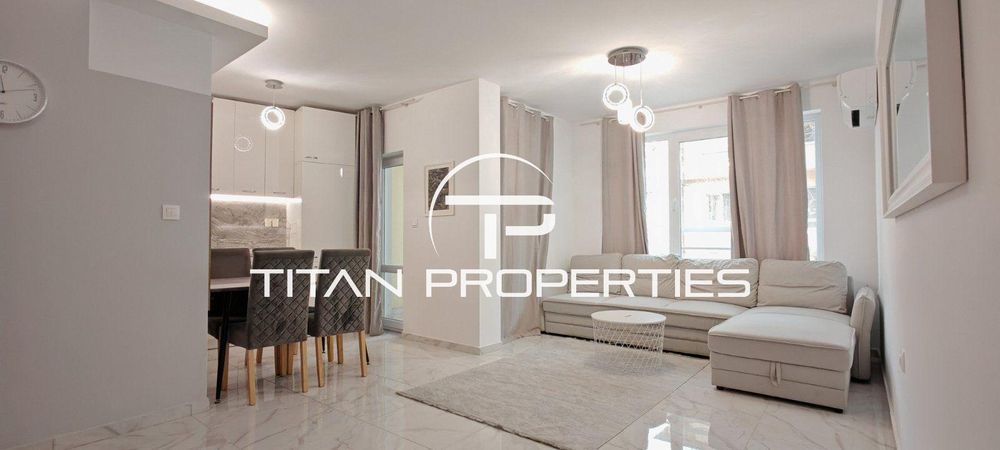 Тристаен апартамент под наем в Център