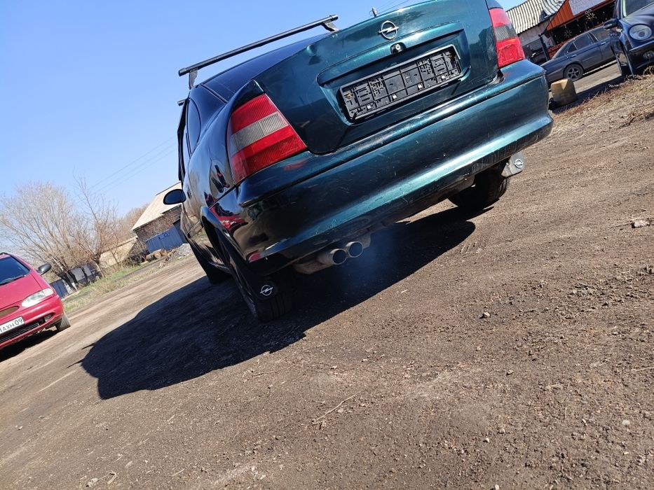 Продаю Опель вектра б