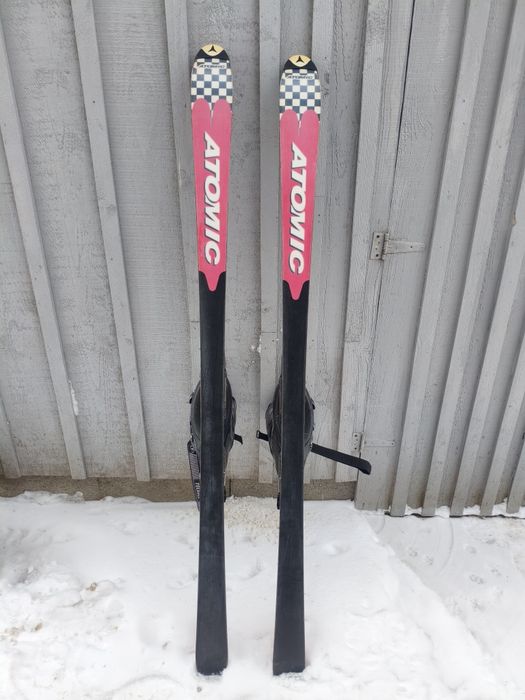 Schiuri 170cm cu clăpari 38-39