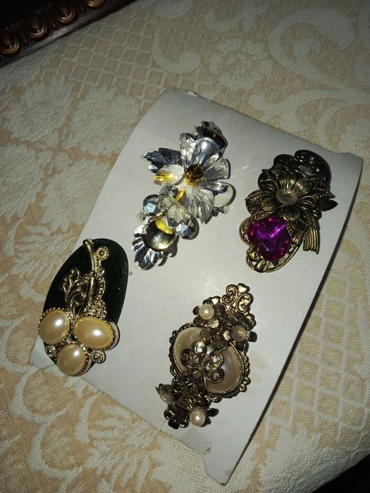 Заколки женские штучные