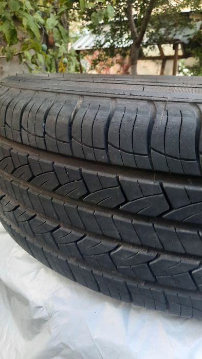 Шины  235/75 R15,4 шт.
