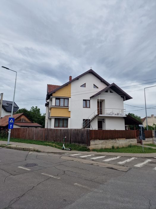 Inchiriez spatiu birouri,clinica medicala,spatiul este in curs de amenajarela ,spatiul este on curs de amenajare