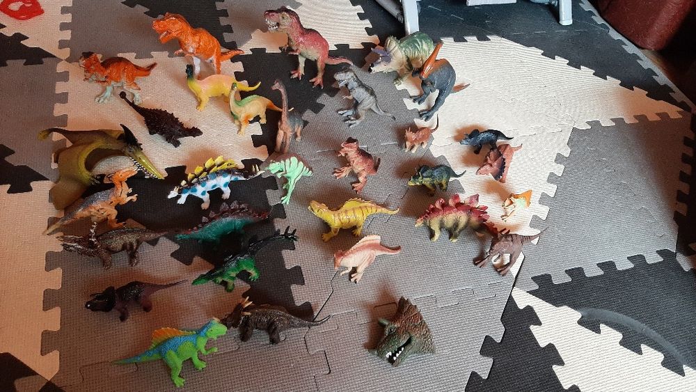 Jucarii pentru copii / dinozauri